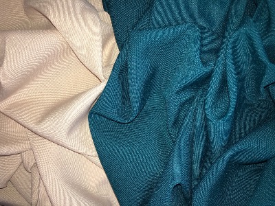 Nappe beige 140x250 + bleu canard 135x135 100% pol